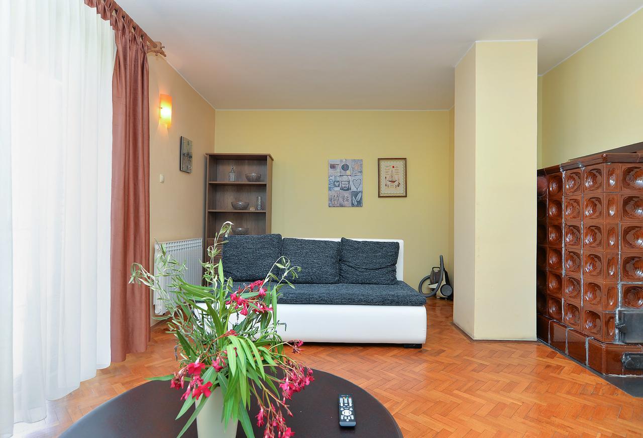 Apartments Gracijano 1724 Ližnjan Exteriör bild